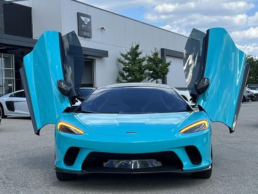 2023 McLaren GT