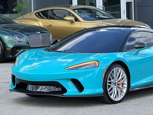 2023 McLaren GT