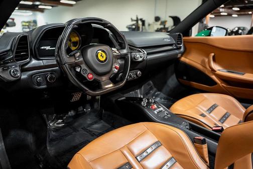 2013 Ferrari 458 Spider Base