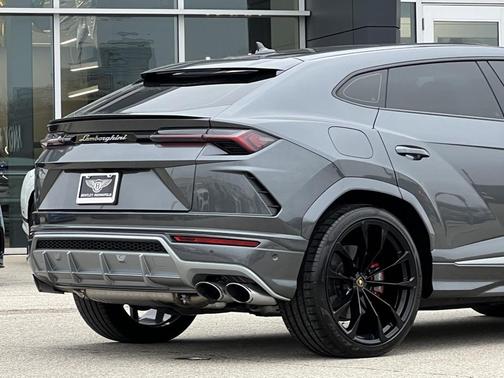 2020 Lamborghini Urus 