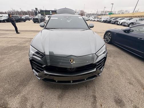 2020 Lamborghini Urus 