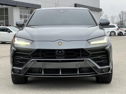 2020 Lamborghini Urus 