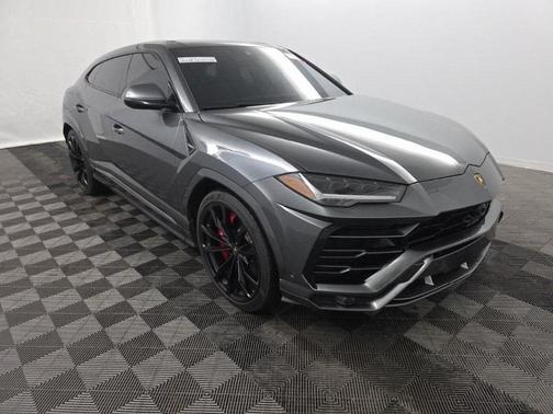 2020 Lamborghini Urus 