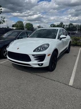 2017 Porsche Macan Base