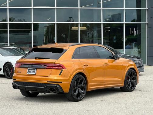 Dragon Orange Metallic 2021 Audi RS Q8 4.0T