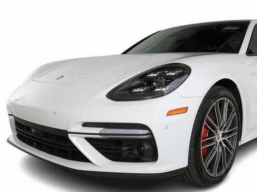 2017 Porsche Panamera Turbo