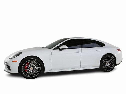 2017 Porsche Panamera Turbo