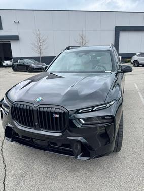 Black Sapphire Metallic 2024 BMW X7 M60i