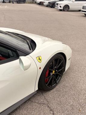 2017 Ferrari 488 GTB Base