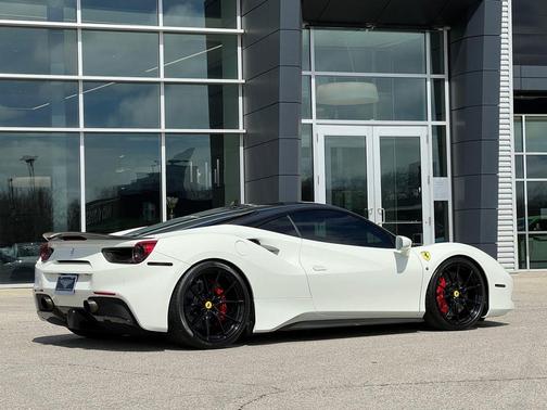 Bianco Avus 2017 Ferrari 488 GTB Base