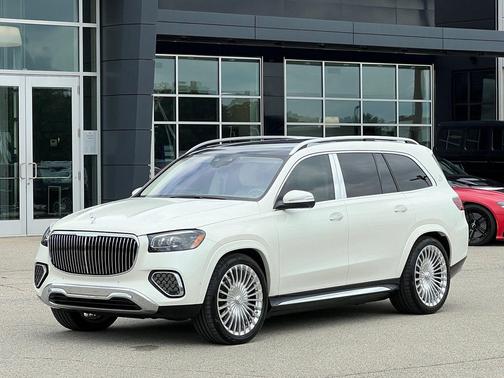 MANUFAKTUR Diamond White Metallic 2024 Mercedes-Benz Maybach GLS 600 4MATIC