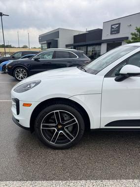 White 2020 Porsche Macan Macan