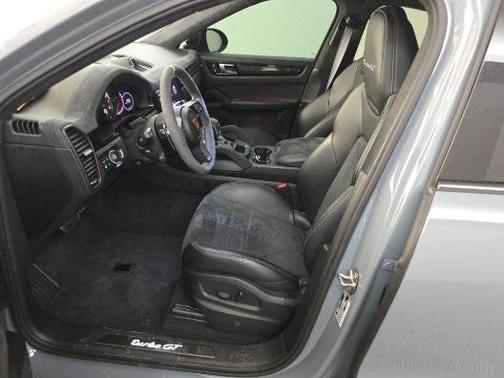 2023 Porsche Cayenne Turbo GT