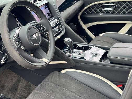 2023 Bentley Bentayga Speed