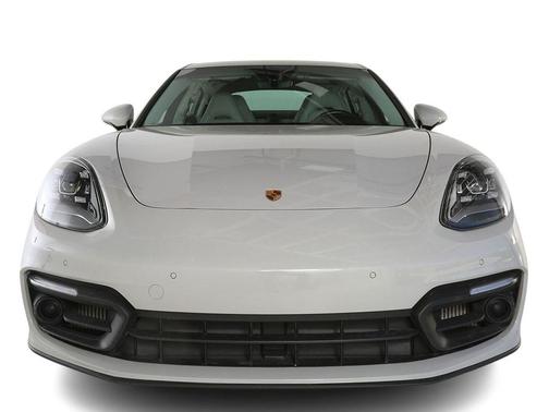Chalk 2023 Porsche Panamera 4 Platinum Edition