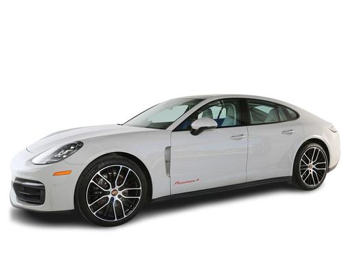 Chalk 2023 Porsche Panamera 4 Platinum Edition