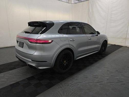 2021 Porsche Cayenne GTS