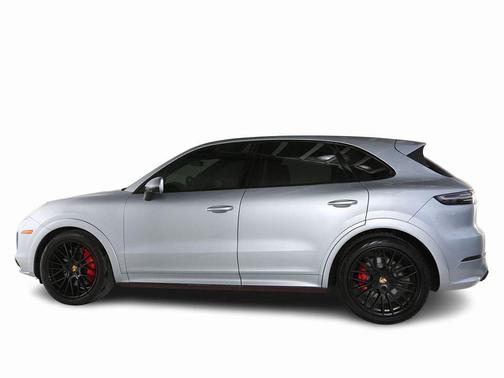 2021 Porsche Cayenne GTS