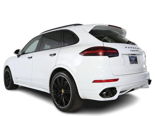 2017 Porsche Cayenne GTS
