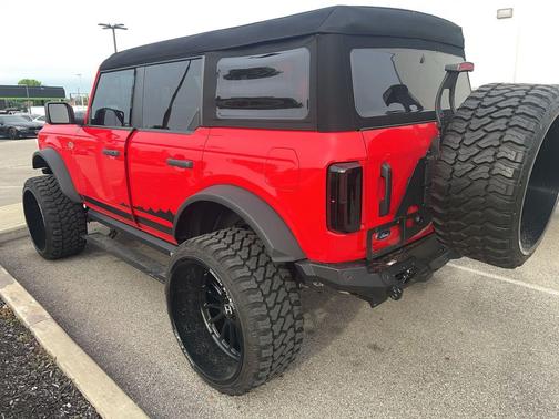 Race Red 2023 Ford Bronco Wildtrak