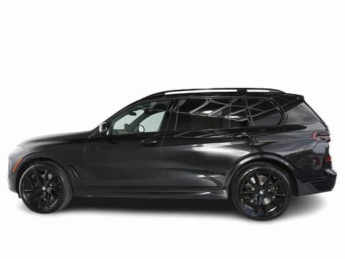 2024 BMW X7 M60i