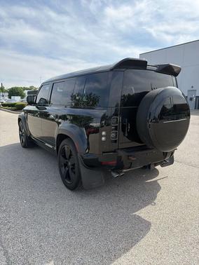 Santorini Black Metallic 2023 Land Rover Defender 110 V8