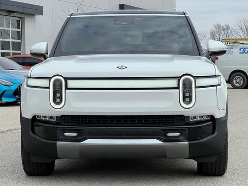 Glacier White 2022 Rivian R1S Launch Edition