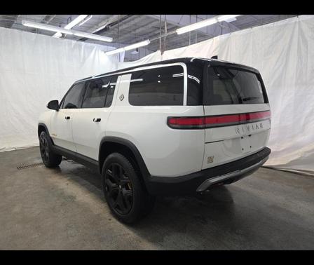 2022 Rivian R1S Launch Edition