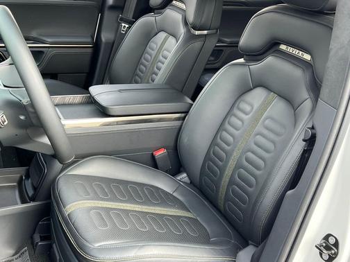 Glacier White 2022 Rivian R1S Launch Edition