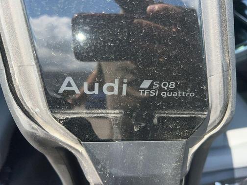 Mythos Black Metallic 2024 Audi SQ8 4.0T Prestige