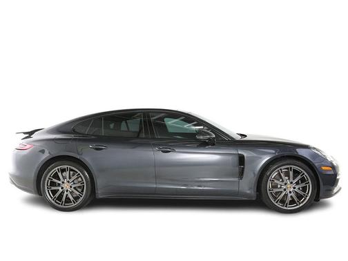 2019 Porsche Panamera 4