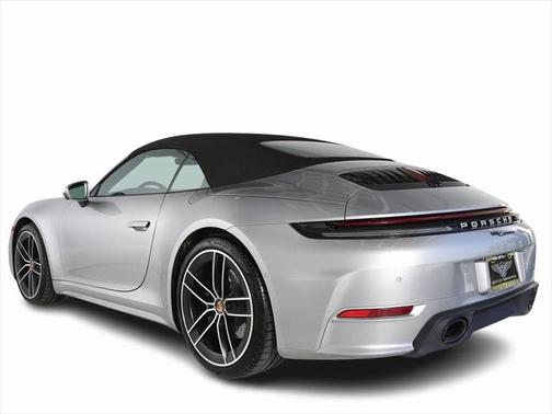 2025 Porsche 911 Carrera