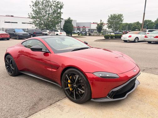 2019 Aston Martin Vantage Base