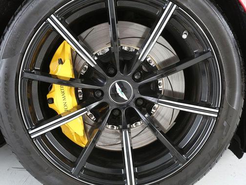 2019 Aston Martin Vantage Base