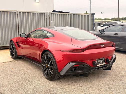 2019 Aston Martin Vantage Base