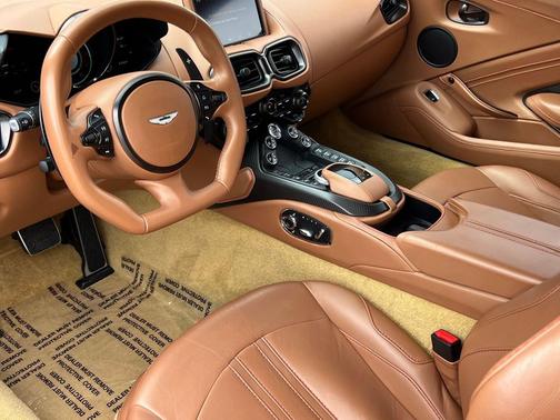 2019 Aston Martin Vantage Base