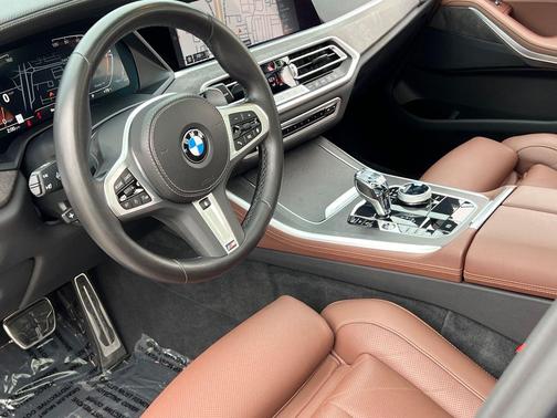 Phytonic Blue Metallic 2023 BMW X5 xDrive40i