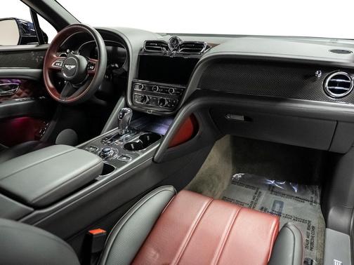 2022 Bentley Bentayga V8