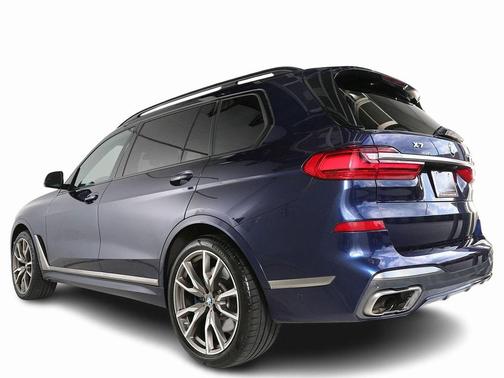 2021 BMW X7 M50i