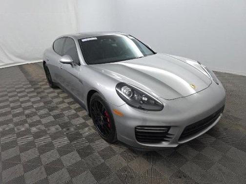 2016 Porsche Panamera GTS
