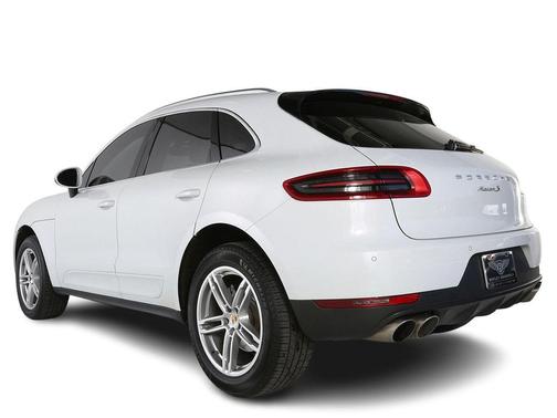 Carrara White Metallic 2016 Porsche Macan Macan S