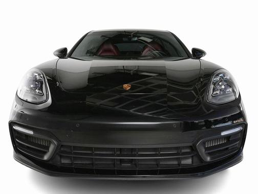 2022 Porsche Panamera 4 Platinum Edition