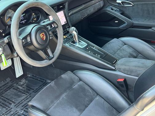 Chalk 2018 Porsche 911 GT3