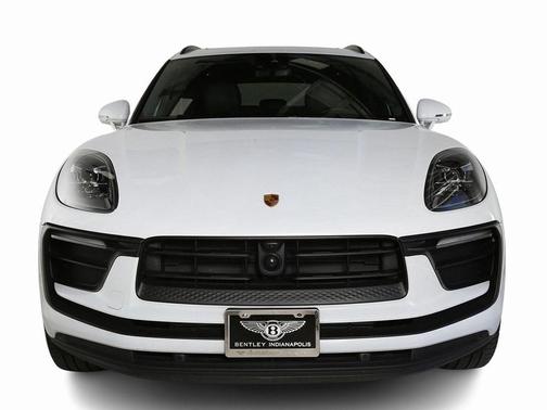 2022 Porsche Macan Base