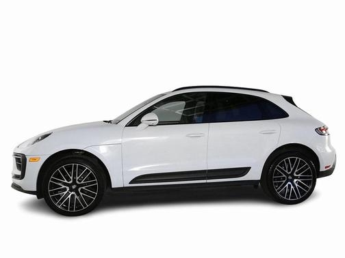 2022 Porsche Macan Base