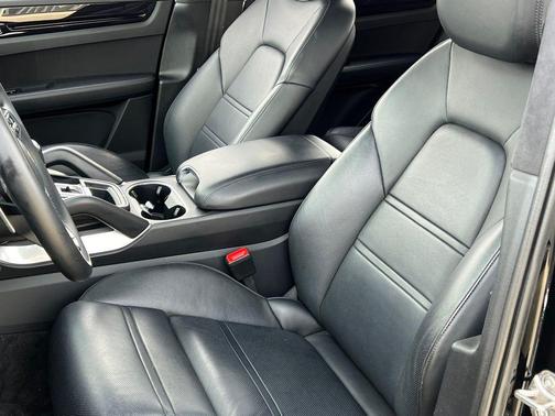 2021 Porsche Cayenne Turbo