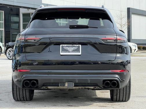 2021 Porsche Cayenne Turbo