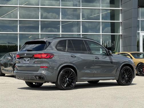 2023 BMW X5 M50i