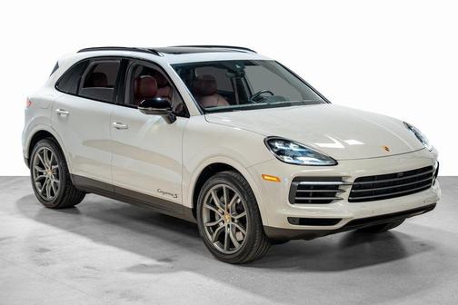 2022 Porsche Cayenne Platinum Edition