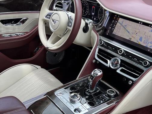 2022 Bentley Flying Spur V8